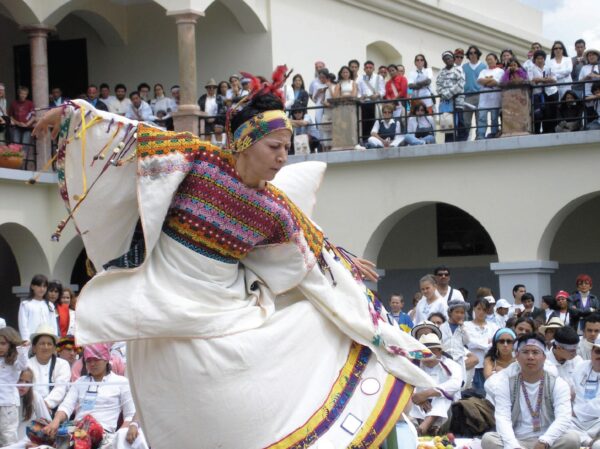 The artist Susana Reyes, dancing at the Ceremony of Indigenous Peoples, held on Sunday, June 17, 2005, at the Kurikancha of Pumapungo (Cuenca, Ecuador)
